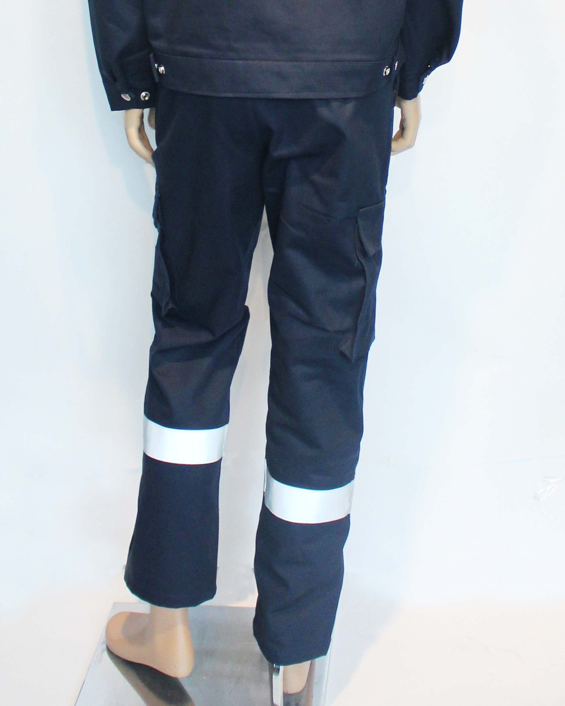 네이비 하의_뒤.jpg